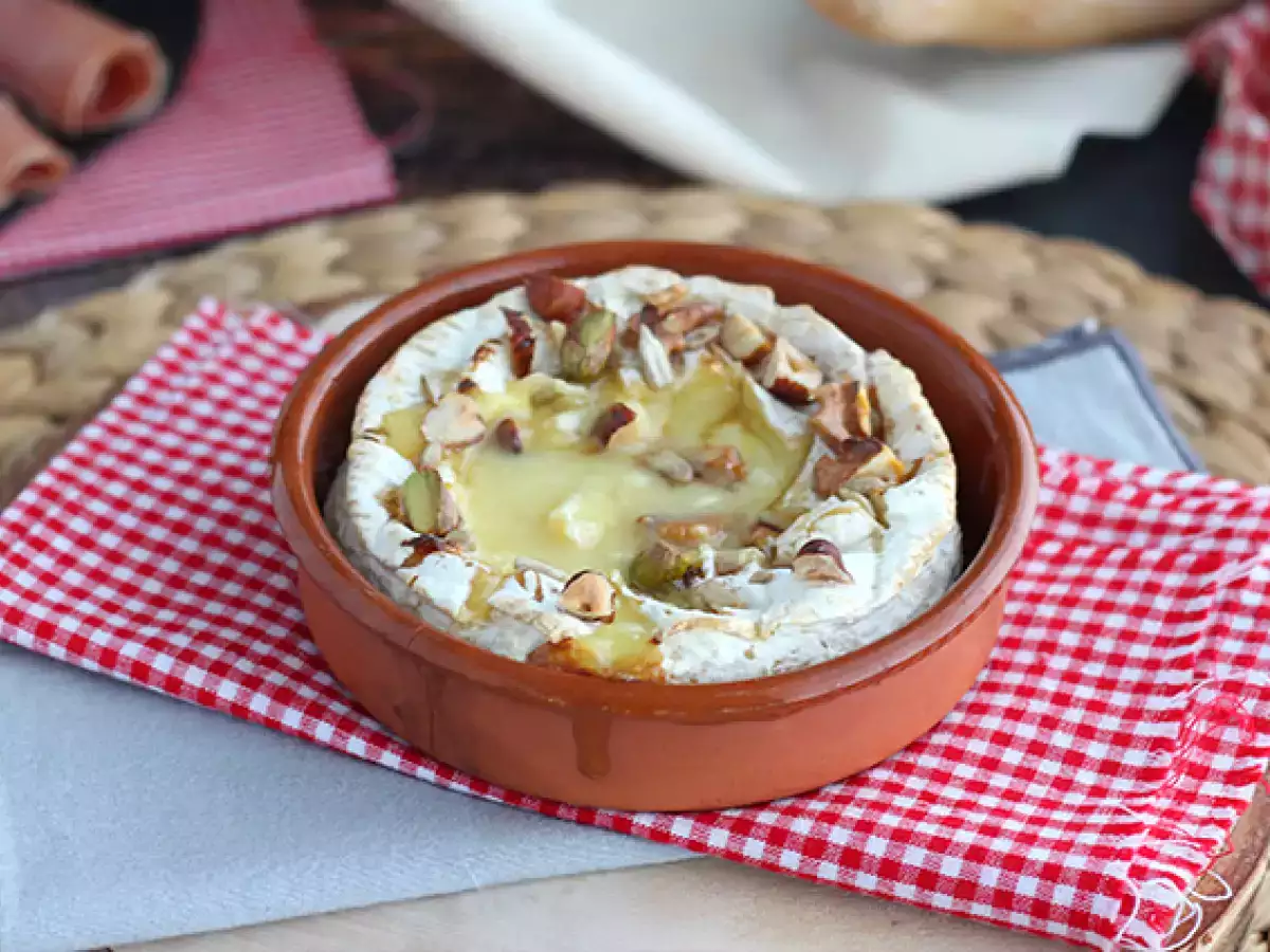 Ugnsbakad camembert med honung och valnötter - foto 3