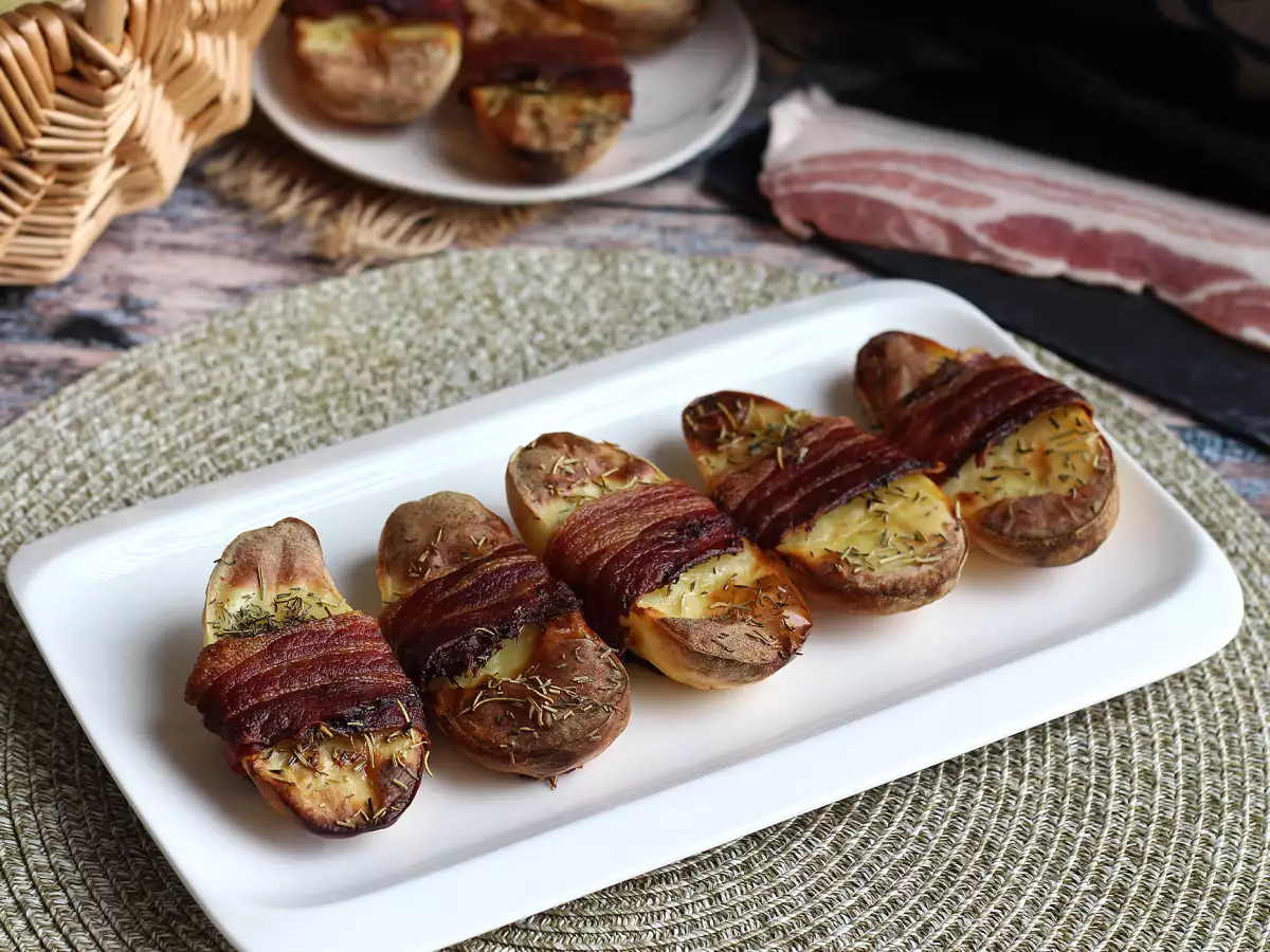 Ugnsbakad potatis inlindad i rökt bacon - foto 4