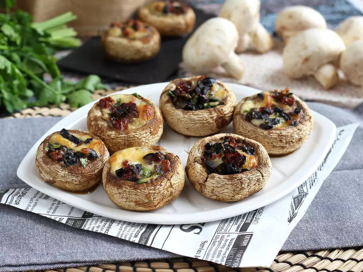 Ugnsbakade fyllda champinjoner – perfekt till aperitif - foto 3