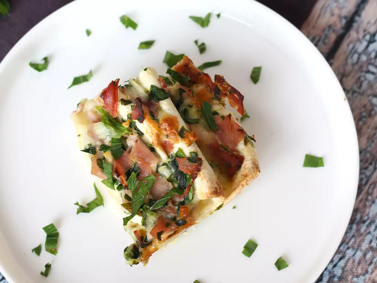 Vad kan man göra med tortillas? Tortillagratäng med skinka, spenat och mozzarella – inspirerad av crinkle cake - foto 6