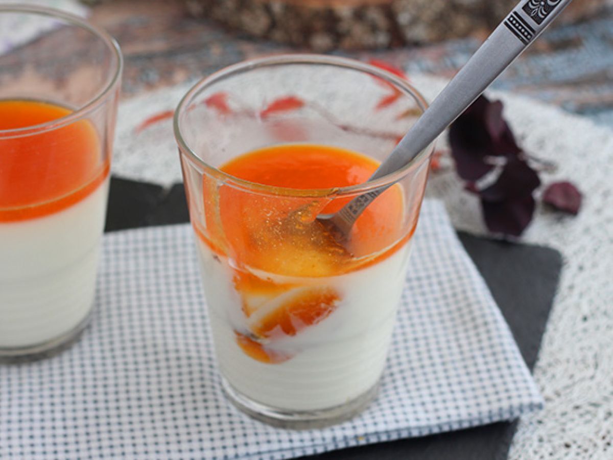 Vaniljpannacotta med aprikoscoulis - foto 6