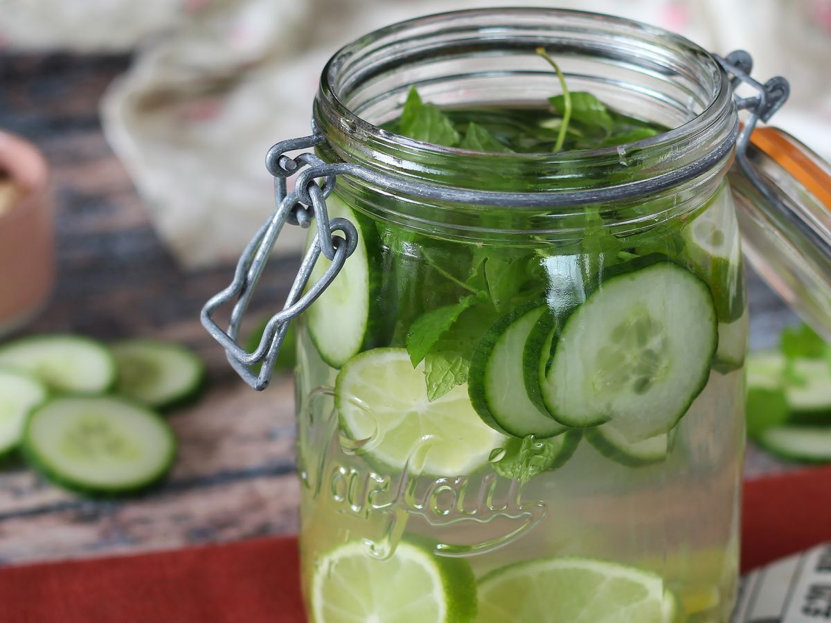 Vatten med smak av gurka, lime, mynta och ingefära - foto 2