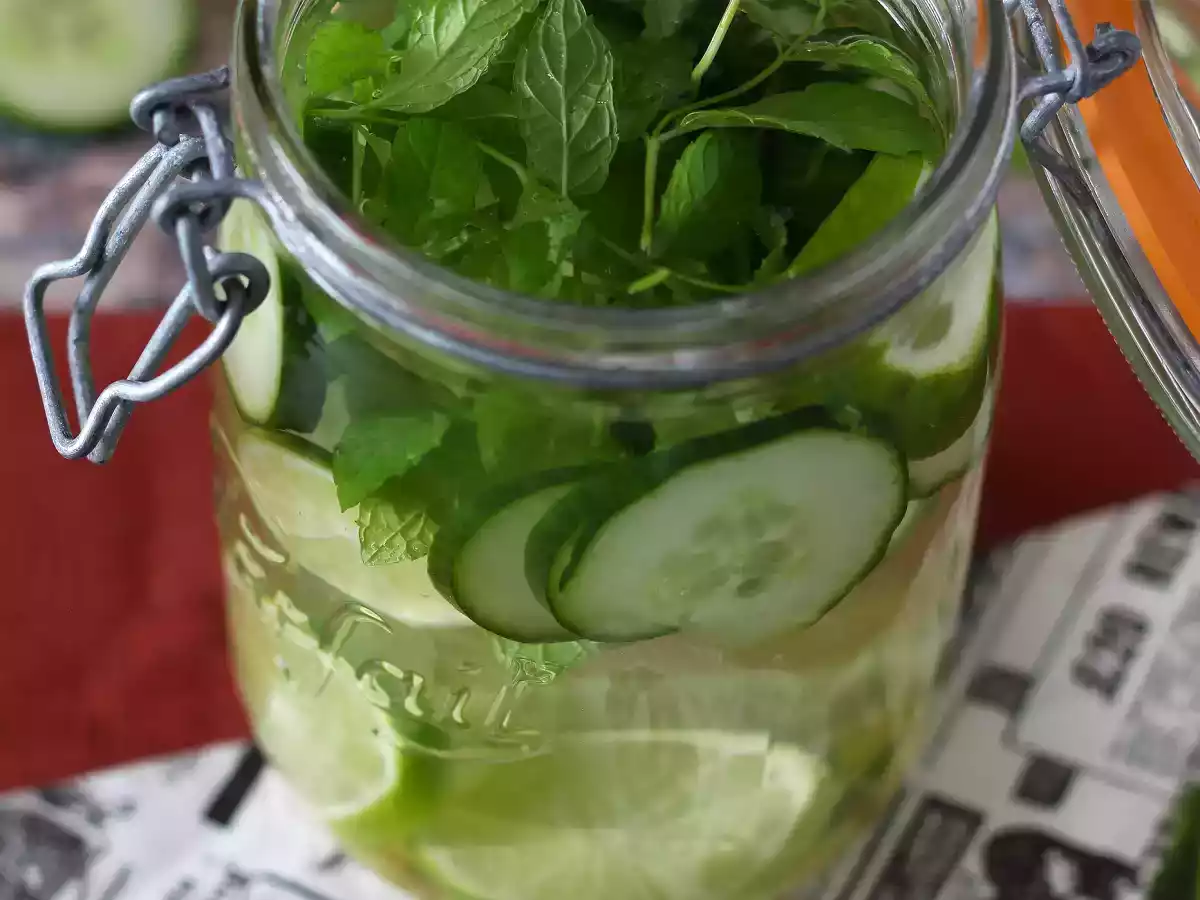 Vatten med smak av gurka, lime, mynta och ingefära - foto 4