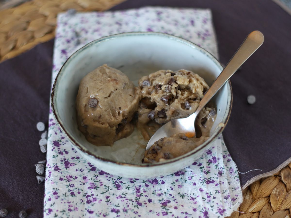Vegansk bananglass superenkel att göra med kaksmak! Vegansk kakdeg - foto 3