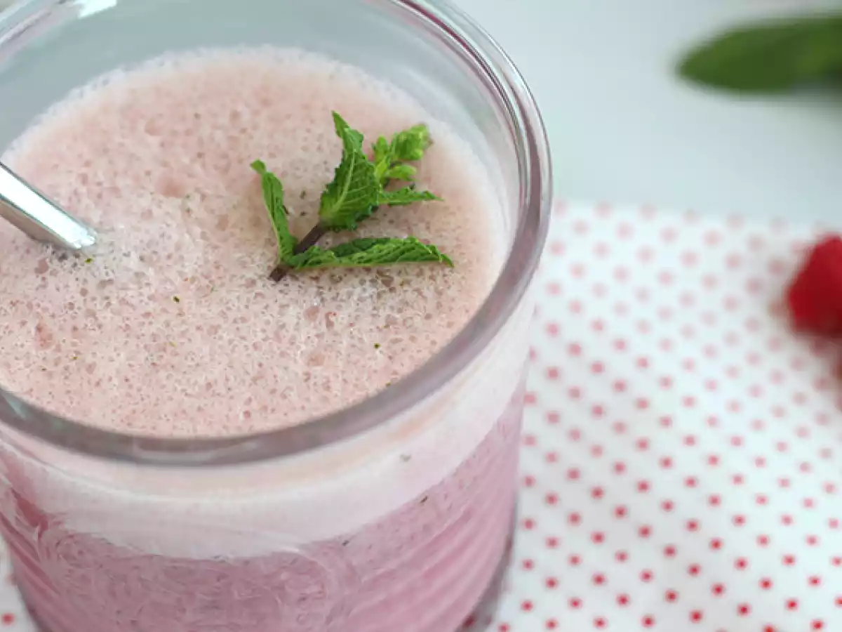 Vegansk hallon- och mintmilkshake - foto 2