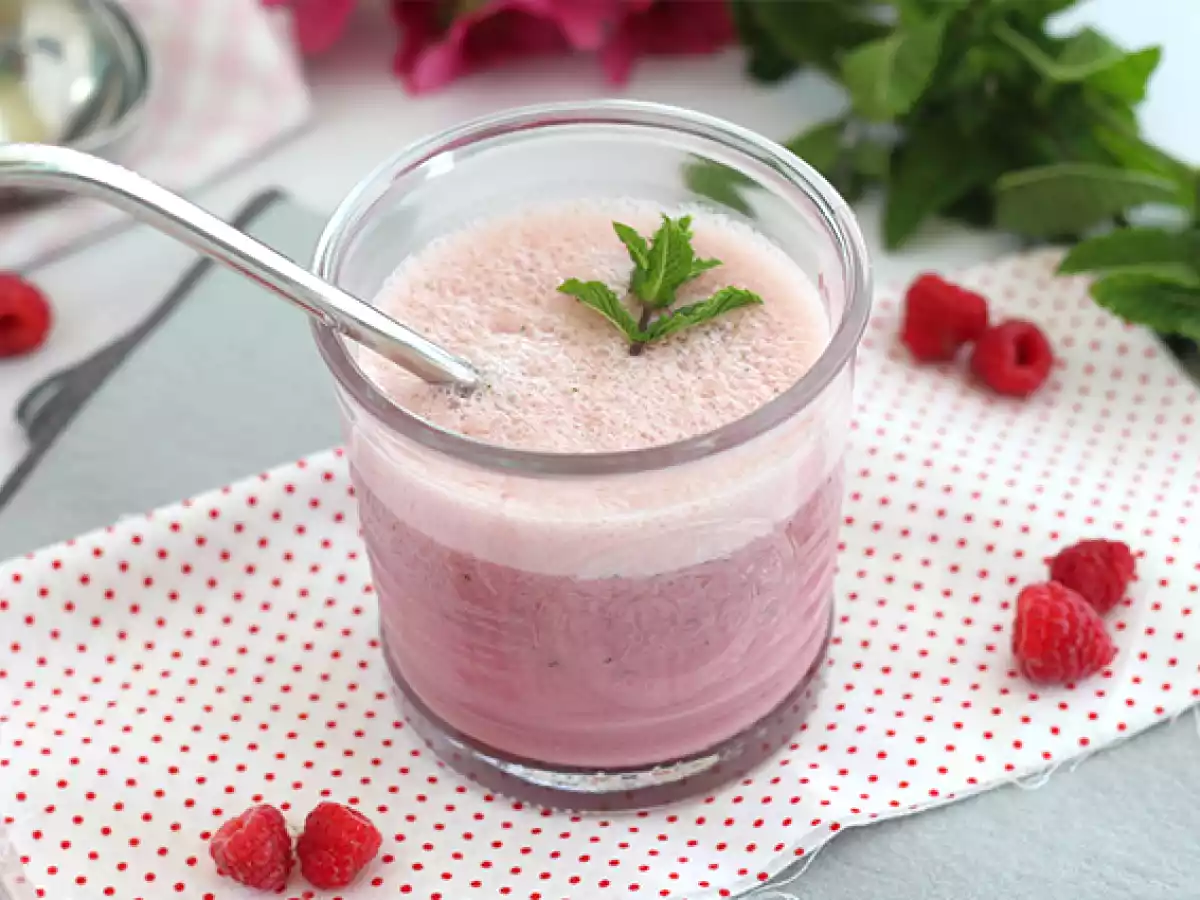 Vegansk hallon- och mintmilkshake - foto 4