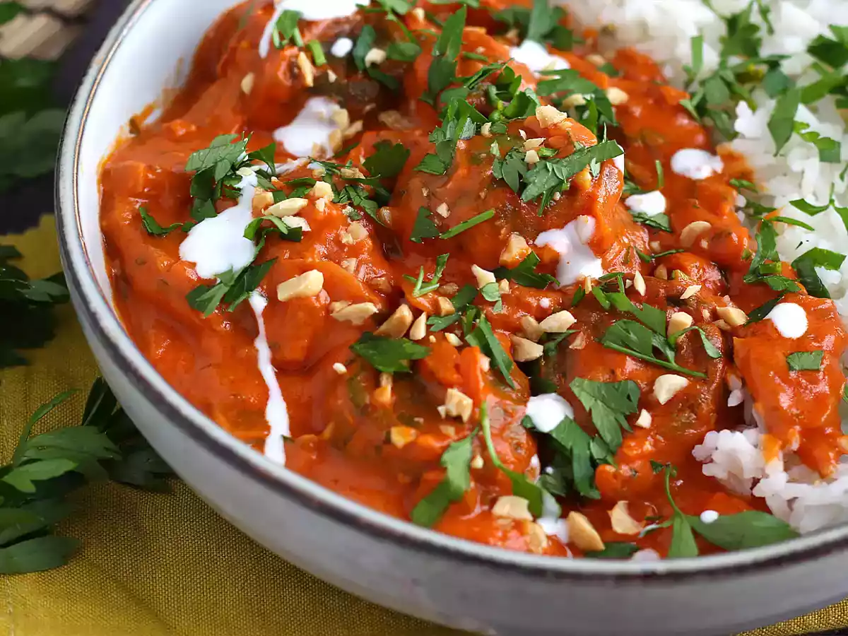 Vegansk Malai Kofta: kikärtsköttbullar med tomatsås