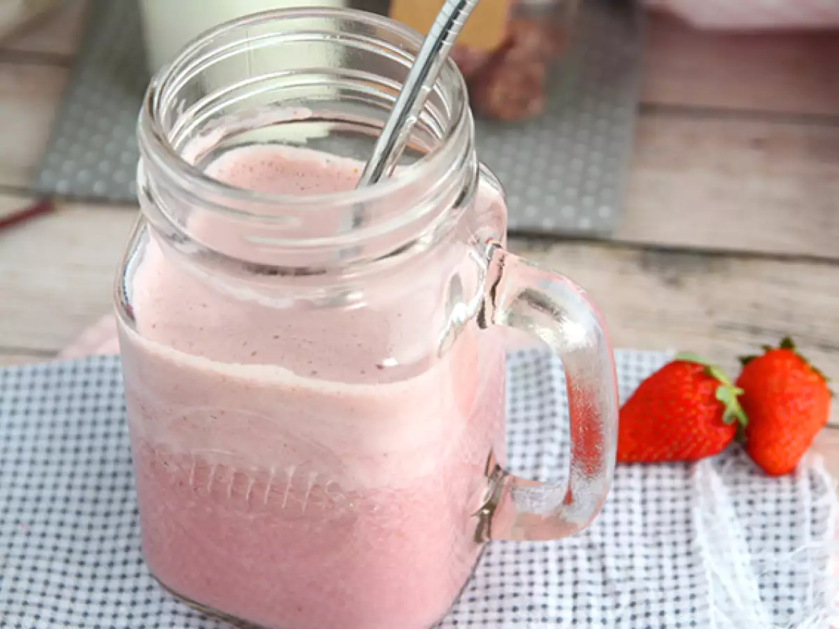 Vegansk milkshake med röda bär - foto 2