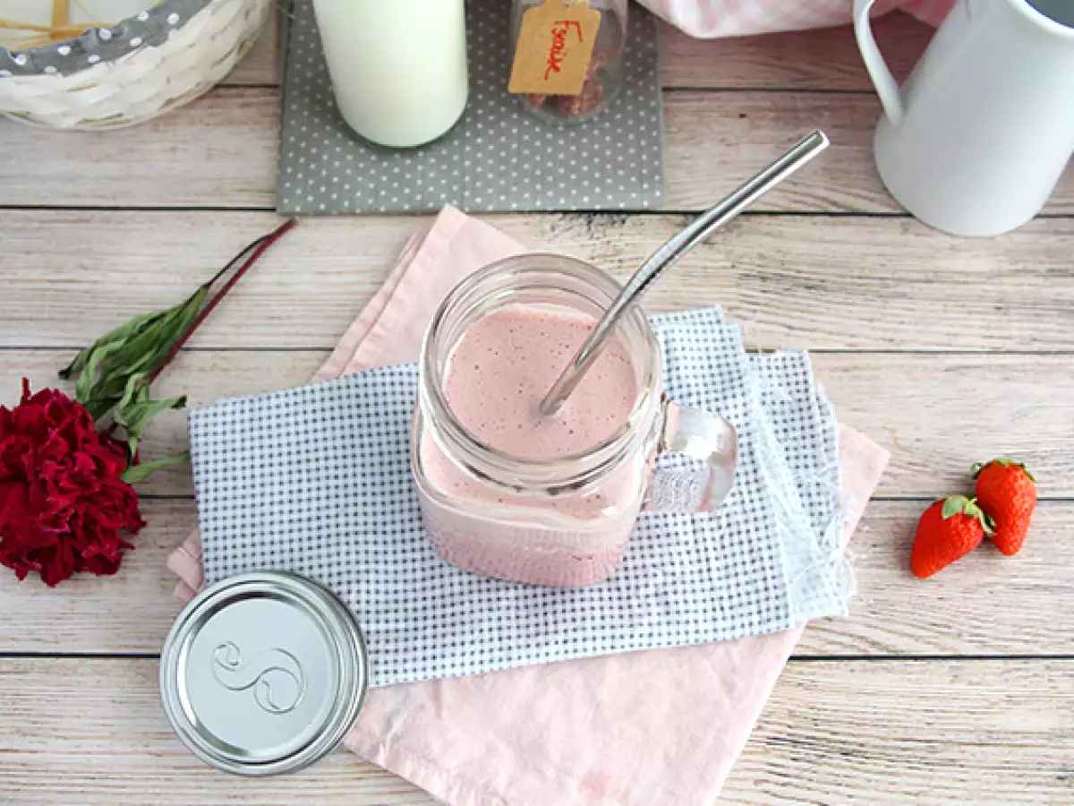 Vegansk milkshake med röda bär - foto 5