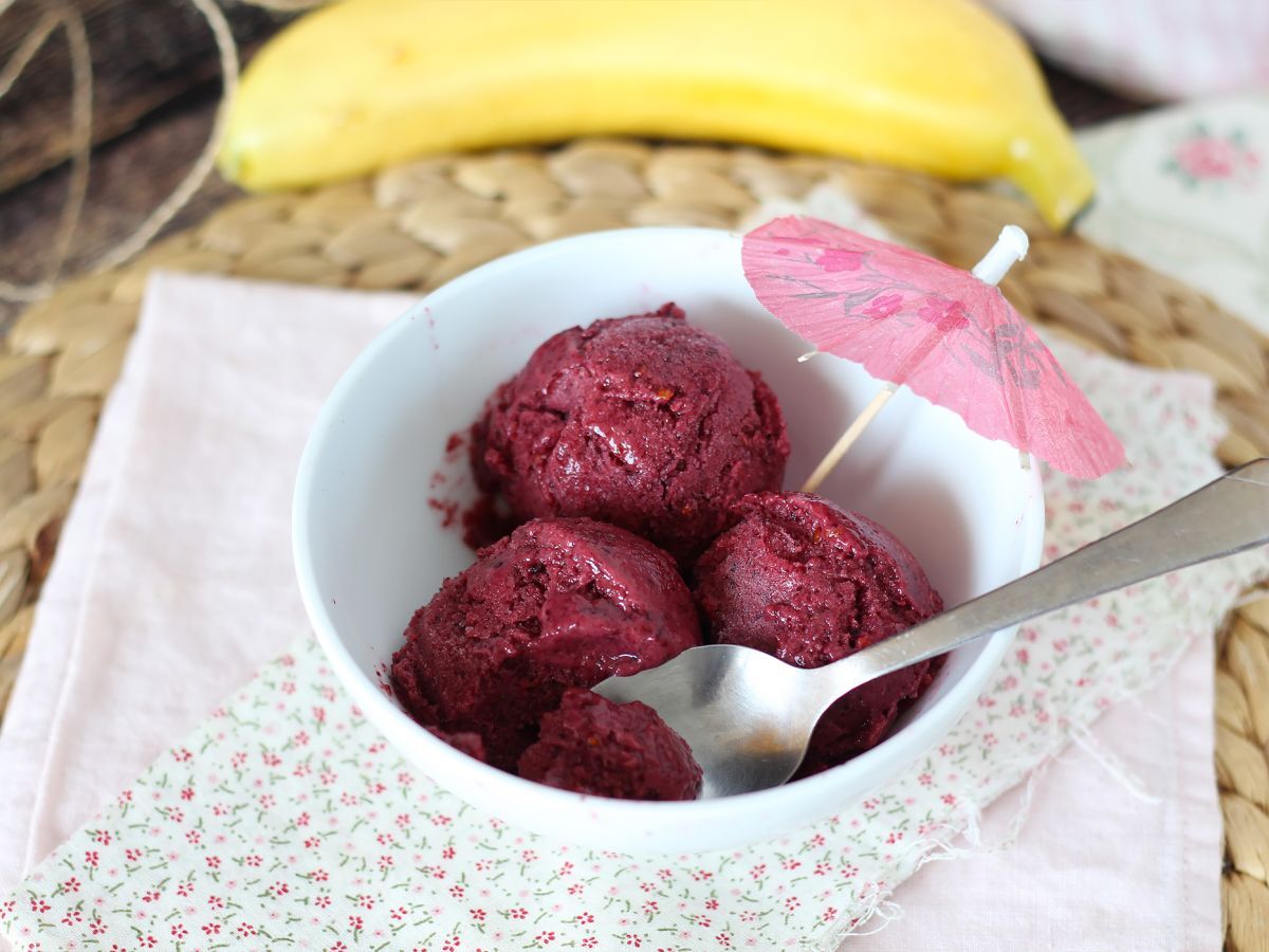 Vegansk röd fruktglass: superlätt bananglass att göra! - foto 3