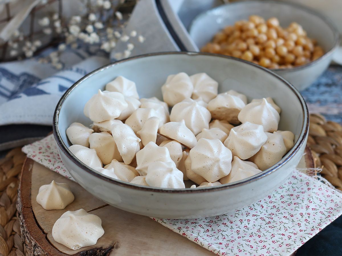 Veganska maränger med aquafaba