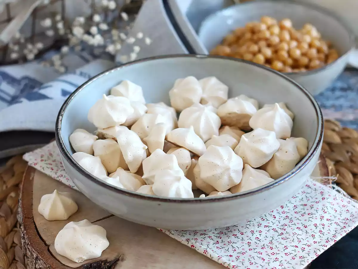Veganska maränger med aquafaba