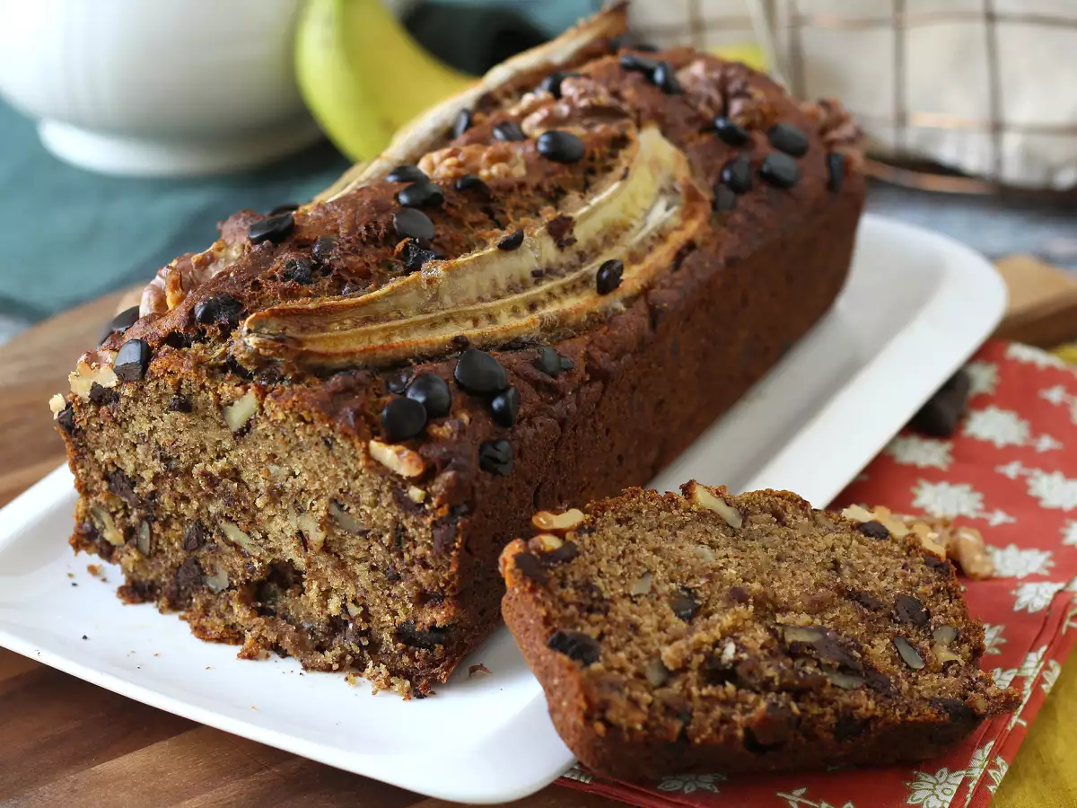 Veganskt bananbröd med miso, valnötter och choklad - foto 6
