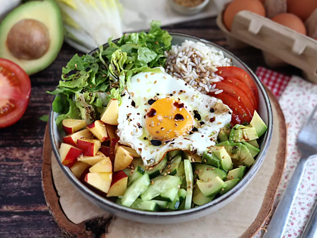 Vegetarisk Buddha bowl – en balanserad och färgstark sallad - foto 3
