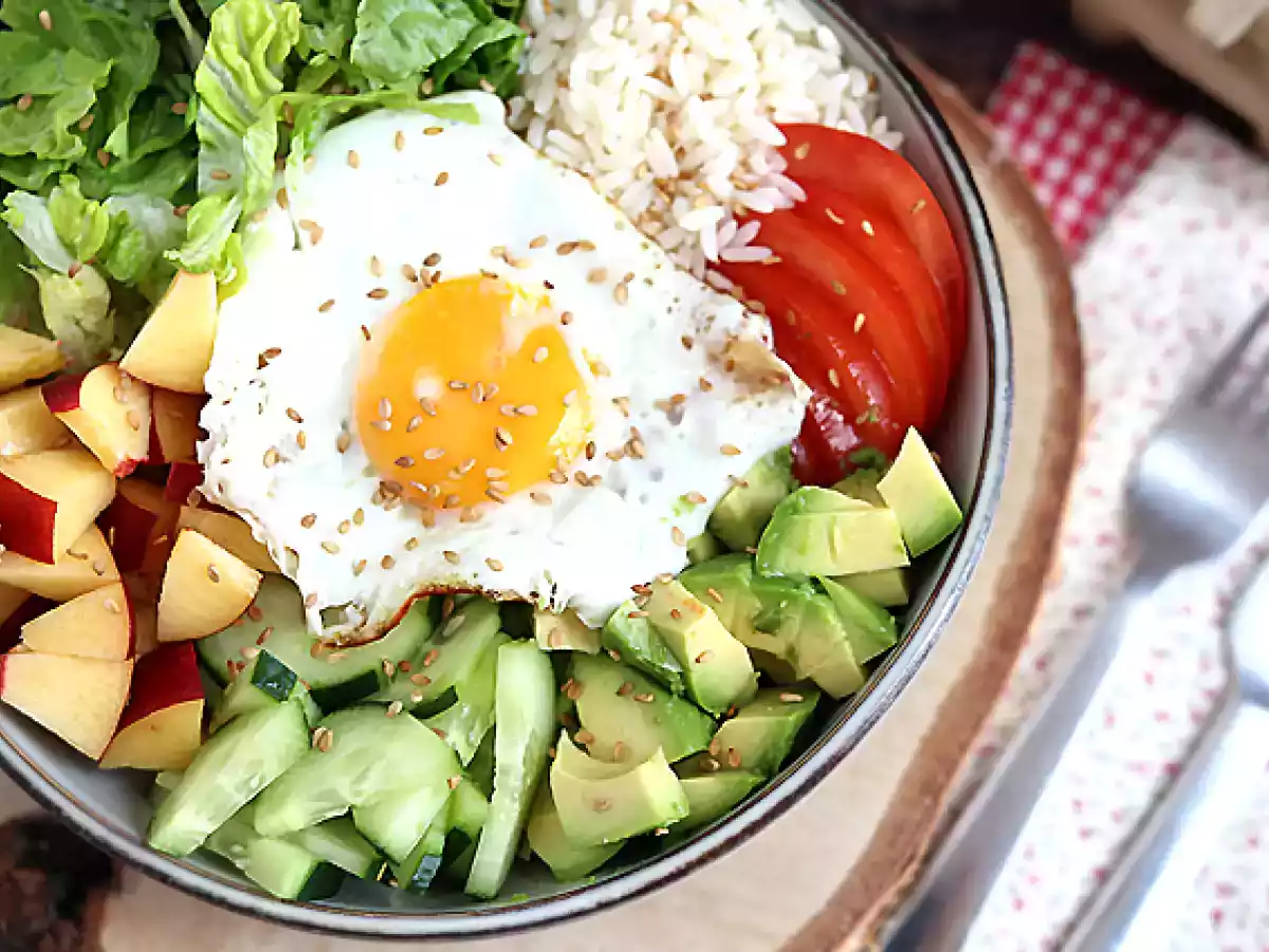 Vegetarisk Buddha bowl - En vackert balanserad och färgstark sallad! - foto 4