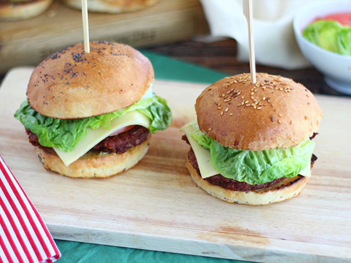 Vegetarisk burgare med röda bönor