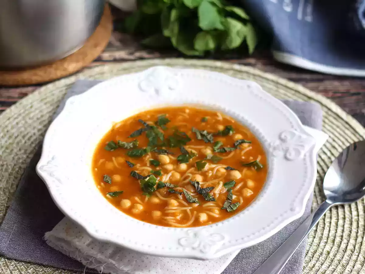 Vegetarisk chorba, en smakrik och läcker soppa!