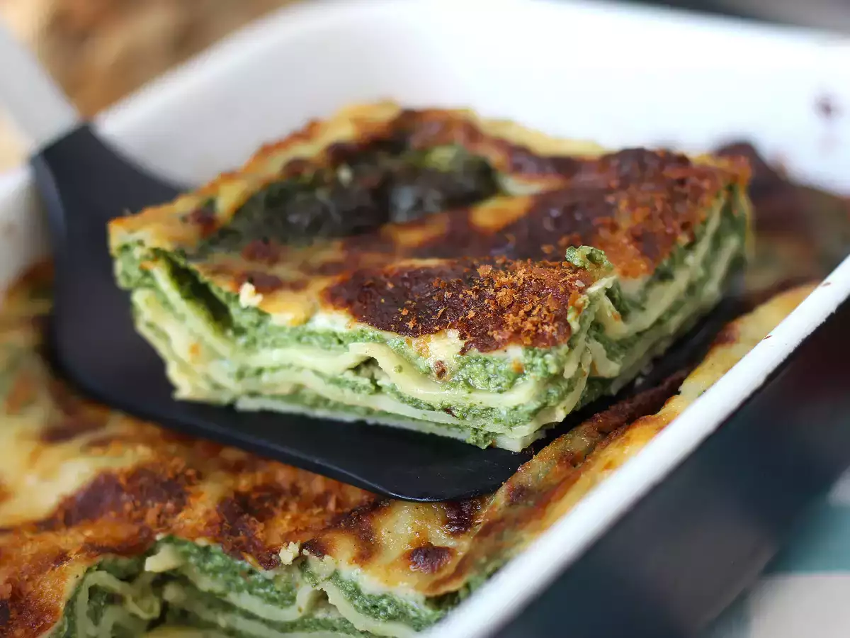 Vegetarisk lasagne med spenat och tofu i airfryer