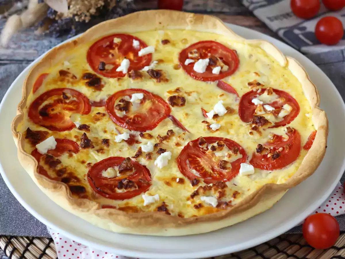 Vegetarisk tomat- och fetaquiche – perfekt att ta med på picknick! - foto 3