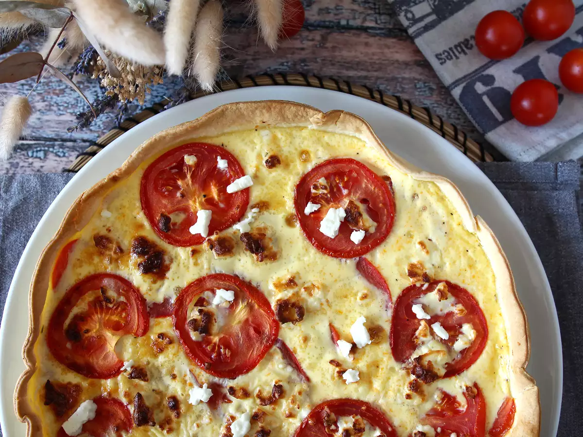 Vegetarisk tomat- och fetaquiche, perfekt att ta med på picknicken! - foto 5
