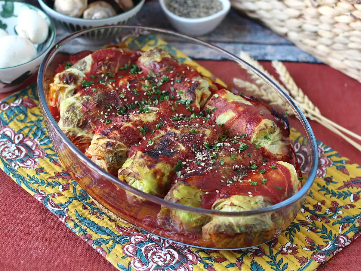 Vegetariska kåldolmar med svamp, ris och miso