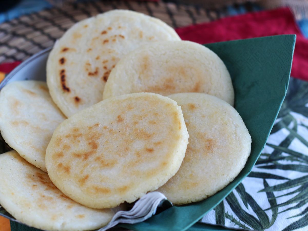 Venezuelanska arepas, glutenfria brödrullar gjorda på bara 3 ingredienser - foto 4