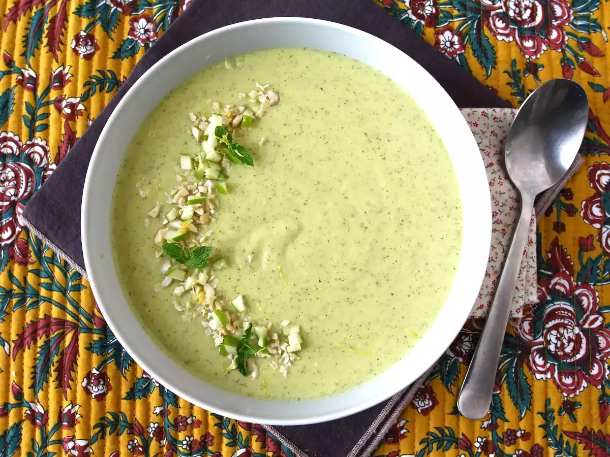 Zucchini- och grön äpplekräm med yoghurt klar på 30 minuter - foto 6