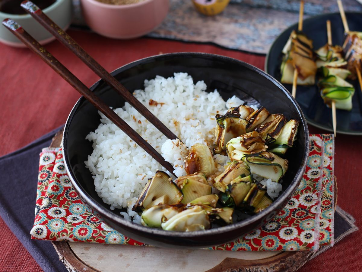 Zucchinikebab med en god, kryddig asiatisk sås - foto 3