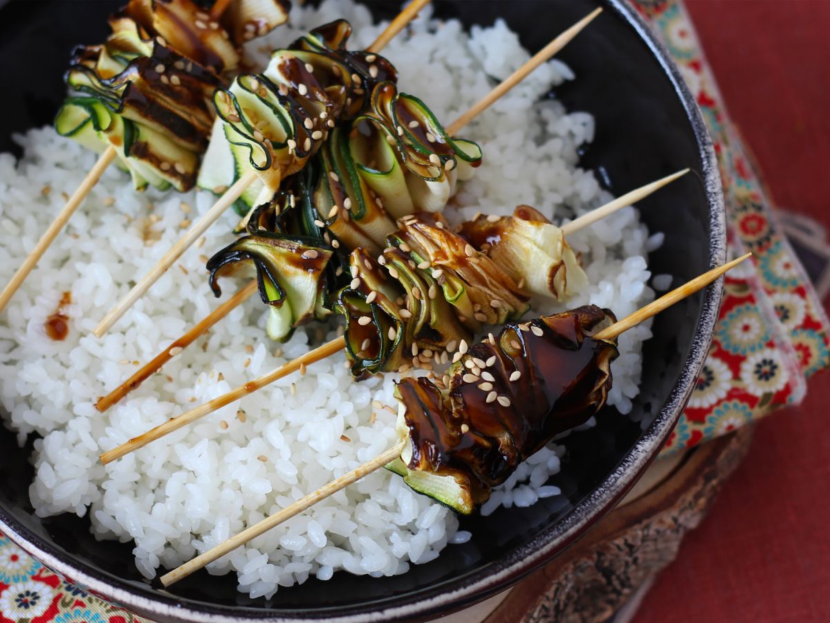 Zucchinikebab med en god, kryddig asiatisk sås - foto 5