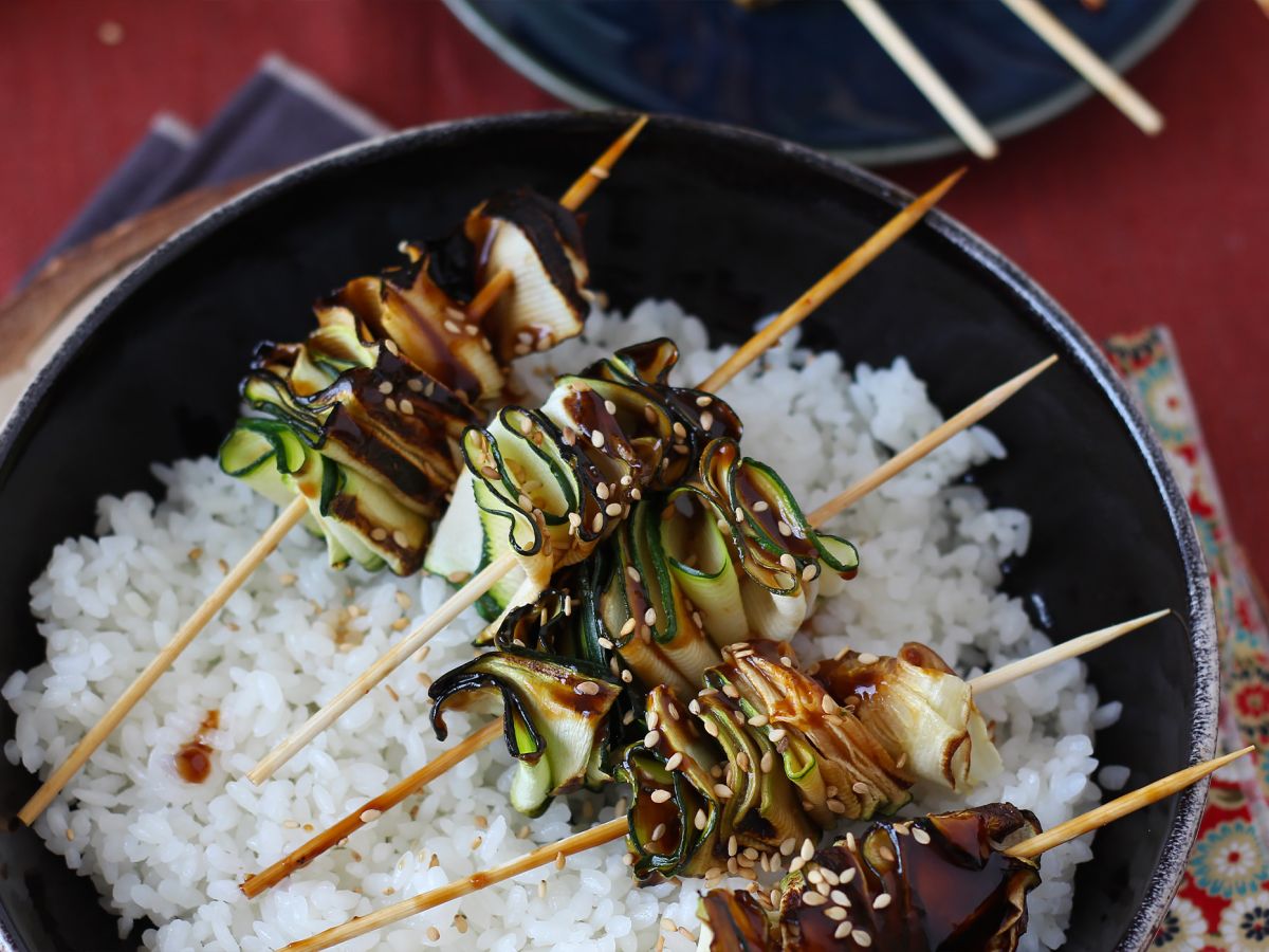 Zucchinikebab med en god, kryddig asiatisk sås - foto 7