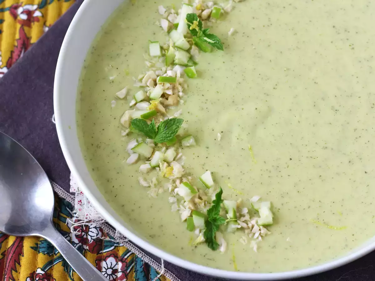 Zucchinisoppa med grönt äpple och yoghurt – klar på 30 minuter - foto 3